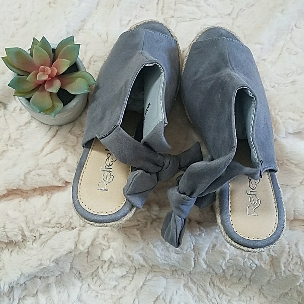 🎆HP🎆❣Gray Back Tie Wedge❣ - Picture 5 of 6